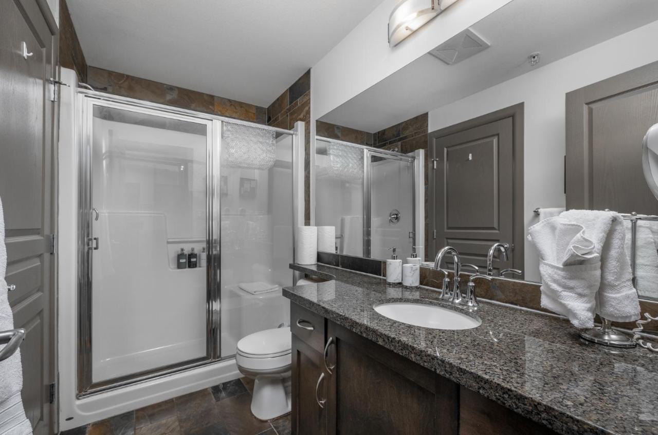 Upgraded Lakeside Resort Dream Vacation Home Kelowna Exterior photo